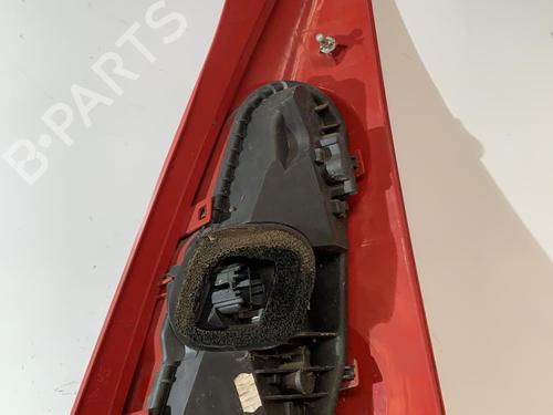 Used Left taillight PEUGEOT 107 (PM_, PN_) 1.0 (68 hp) 21702265