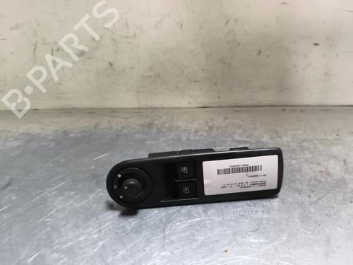 Used Left front window switch RENAULT CLIO IV (BH_) 1.5 dCi 75 (75 hp) 28442357