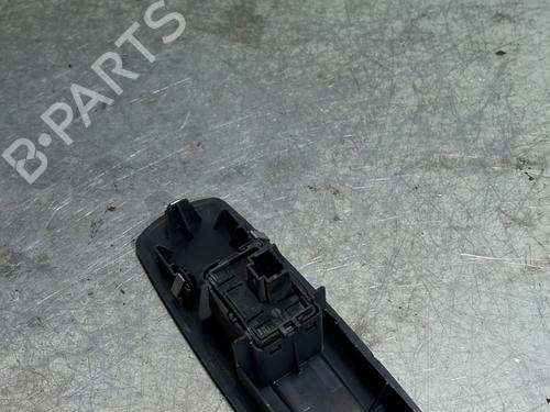 Used Right front window switch Right front window switch RENAULT MEGANE III Coupe (DZ0/1_) 1.5 dCi (DZ0B) (106 hp) 27186038 27186038