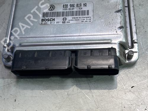 Used Engine control unit (ECU) Engine control unit (ECU) SKODA ROOMSTER (5J7) 1.9 TDI (105 hp) 27328282 27328282