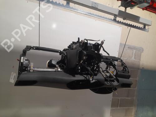 Salpicadero PEUGEOT 308 II (LB_, LP_, LW_, LH_, L3_) 1.6 HDi (92 hp) 30846577