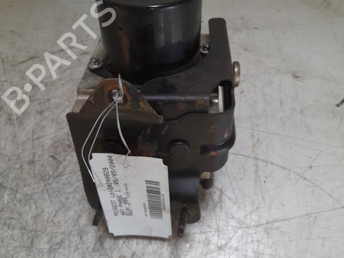 Used ABS pump PEUGEOT 407 (6D_) 2.0 HDi 135 (6DRHRH, 6DRHRE, 6DRHRG, 6DRHRJ) (136 hp) 21703572