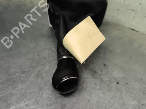 Used Shift knob Shift knob VW GOLF VII (5G1, BQ1, BE1, BE2) 2.0 TDI (150 hp) 32995432 32995432