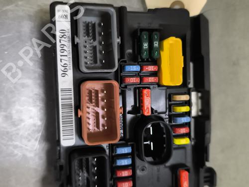 Sikringsdose CITROËN C3 II (SC_) 1.4 (73 hp) 28293811