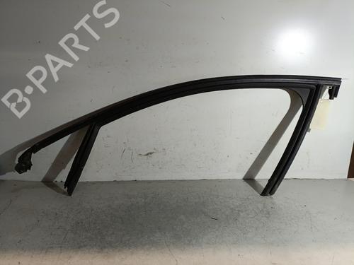 Used Rubber door seal PEUGEOT 208 II (UB_, UP_, UW_, UJ_) 1.2 PureTech 100 (101 hp) 28304485