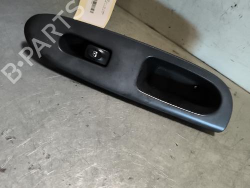 Used Right front window switch RENAULT CLIO II (BB_, CB_) 1.9 dTi (B/CB0U) (80 hp) 28443983