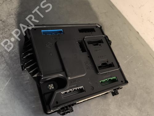 Used Fuse box Fuse box RENAULT MEGANE III Coupe (DZ0/1_) 1.5 dCi (DZ09, DZ0D, DZ1F, DZ1G, DZ14, DZ29) (110 hp) 32993678 32993678
