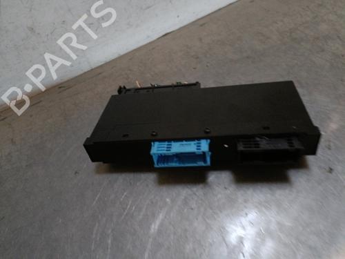 Used Fuse box Fuse box BMW 3 (E90) 320 i (150 hp) 28443618 28443618