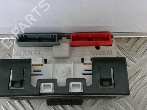 Used Display monitor Display monitor RENAULT CLIO II (BB_, CB_) 1.2 16V (BB05, BB0W, BB11, BB27, BB2T, BB2U, BB2V, CB05,... (75 hp) 22032012 22032012