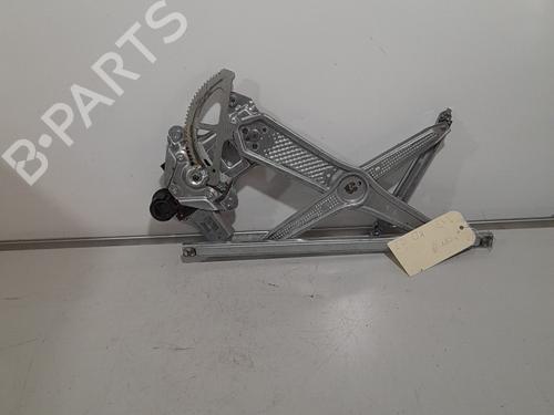 Rudehejsemotor forskærm højre TOYOTA YARIS (_P1_) 1.5 (NCP13_, NCP13R) (106 hp) 21696937
