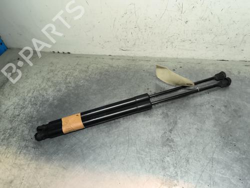 tailgate-lift-support-vw-tiguan-5n_-2007-2008-2009-2010-2011-2012-2013-2014-2015-2016-2017-2018-31257885 main image