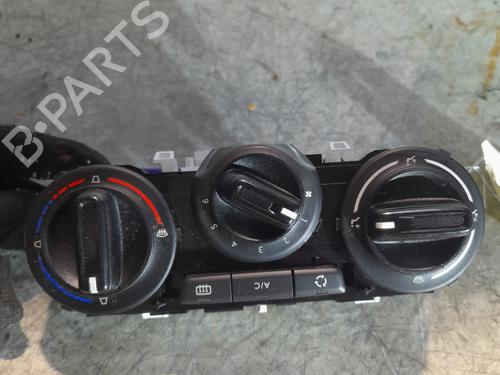 Used Climate control Climate control CITROËN C3 III (SX) 1.2 VTi 82 (82 hp) 22518582 22518582