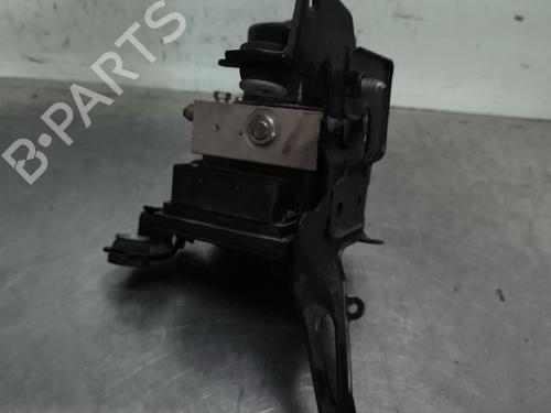Used ABS pump OPEL ZAFIRA / ZAFIRA FAMILY B (A05) 1.9 CDTI (M75) (120 hp) 30491719