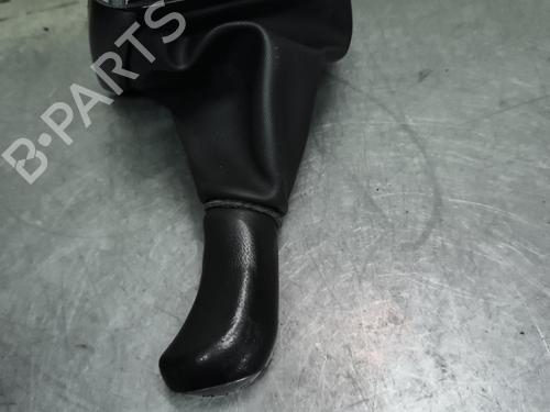 Used Shift knob Shift knob RENAULT CLIO IV (BH_) 0.9 TCe 90 (BHNF, BHMA, BHMH, BHJK, BHJR) (90 hp) 32997049 32997049