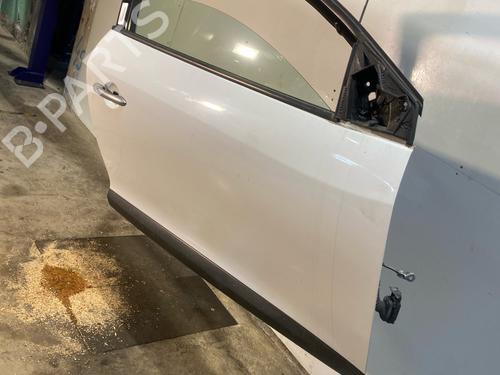 Used Right front door Right front door 39640436 39640436