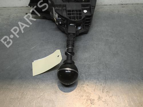Used Shift knob FIAT 500X (334_) 1.6 D Multijet (334AXA1B, 334AXA11) (120 hp) 32995000