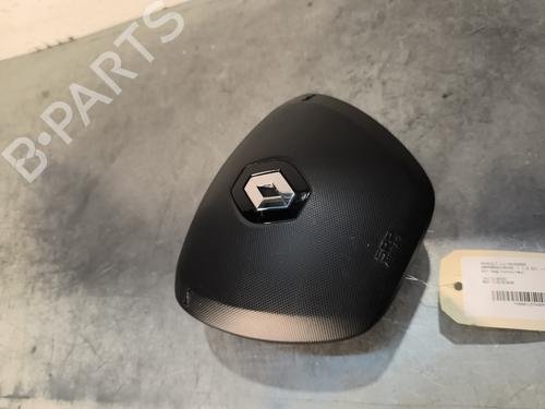 Used Driver airbag RENAULT CAPTUR I (J5_, H5_) 1.5 dCi 90 (J5N4, J5M5, J5MW, J5M6, J5AL, J5AJ) (90 hp) 30552678