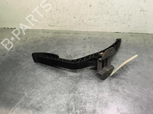 Pedale DACIA LOGAN (LS_) 1.4 (LS0A, LS0C, LS0E, LS0G) (75 hp) 32995304