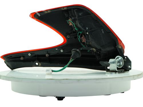 left-taillight-nissan-juke-f15-2010-2011-2012-2013-2014-2015-2016-2017-2018-2019-35899753 main image