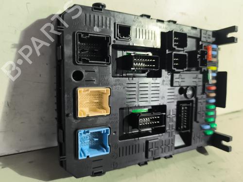 Used Fuse box Fuse box PEUGEOT 308 I (4A_, 4C_) 1.6 HDi (109 hp) 27328177 27328177