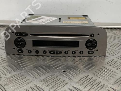 Used Radio Radio ALFA ROMEO 147 (937_) 1.9 JTD (937.AXD1A, 937.BXD1A, 937.AXV1A, 937.BXB1A,... (115 hp) 21720078 21720078