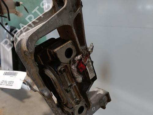 Engine mount MERCEDES-BENZ GLA-CLASS (X156) GLA 180 (156.942) | BP29353996M89 