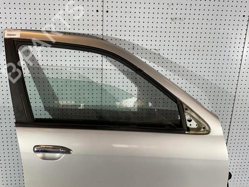 Used Right front door NISSAN PRIMERA Hatchback (P11) 1.8 16V (114 hp) 22032323