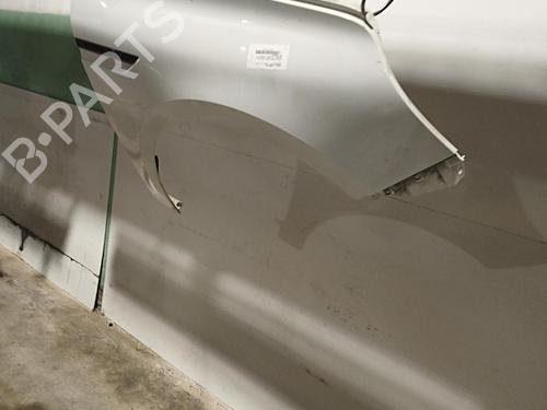 right-front-fenders-renault-megane-iv-grandtour-k9amn_-2016-38296705 main image