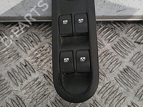 Used Left front window switch RENAULT MEGANE II Estate (KM0/1_) 1.6 16V (112 hp) 21710702