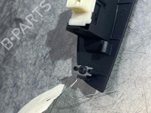 Used Right front window switch Right front window switch TOYOTA AVENSIS Estate (_T25_) 2.2 D-CAT (ADT251_, ADT251R) (177 hp) 26893202 26893202