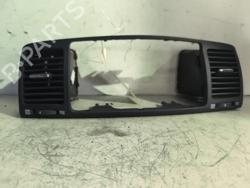 Used Air vent TOYOTA COROLLA (_E12_) 2.0 D-4D (CDE120R, CDE120L_) (116 hp) 28048159