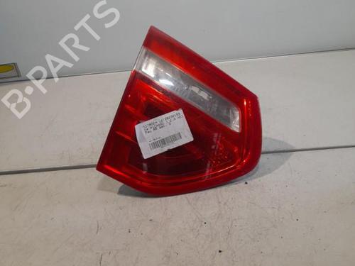 left-tailgate-light-citroen-c4-picasso-i-mpv-ud_-20-hdi-138-6350cc-2006-2007-2008-2009-2010-2011-2012-2013-2014-2015-21714215 main image
