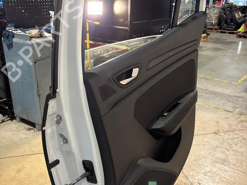 right-rear-door-renault-megane-iv-hatchback-b9amn_-2015-40201353 main image