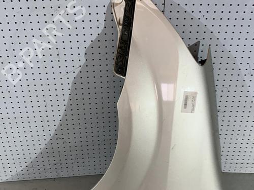 Used Left front fenders TOYOTA COROLLA Verso (ZER_, ZZE12_, R1_) 2.0 D-4D (CUR10_, CUR10R) (116 hp) 21695585