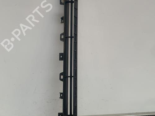 Used Grille Grille AUDI A1 Sportback (8XA, 8XF) 1.0 TFSI (82 hp) 21712316 21712316