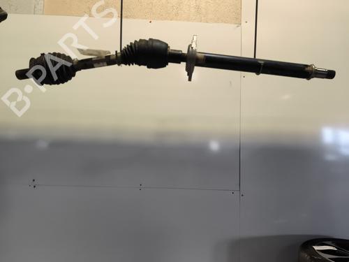 Used Right front driveshaft MERCEDES-BENZ GLA-CLASS (X156) GLA 180 (156.942) (122 hp) 26173410