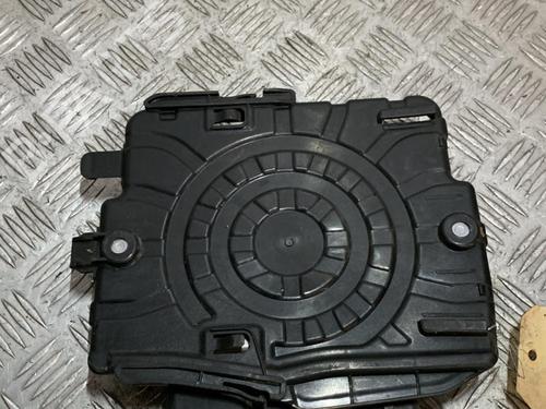 Used Control unit Control unit PEUGEOT 3008 II SUV (MC_, MR_, MJ_, M4_) 1.2 THP/ PureTech 130 (MRHNSM, MRHNSU, MRHNSJ, MRHNYW,... (131 hp) 21706497 21706497