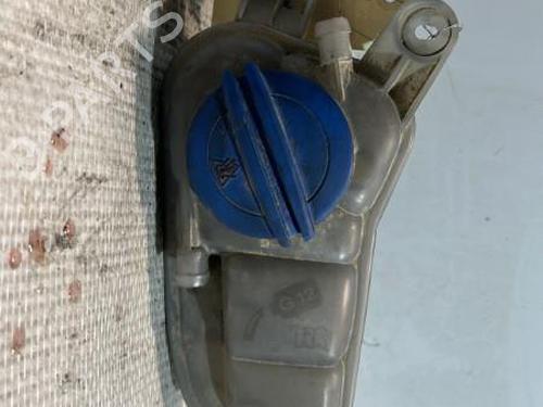 windscreen-washer-tank-audi-a5-8t3-30-tdi-quattro-8t0955453c-2007-2008-2009-2010-2011-2012-2013-2014-2015-2016-2017-21721877 main image