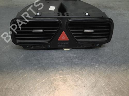 Used Air vent Air vent VW SCIROCCO III (137, 138) 2.0 TDI (170 hp) 33870346 33870346