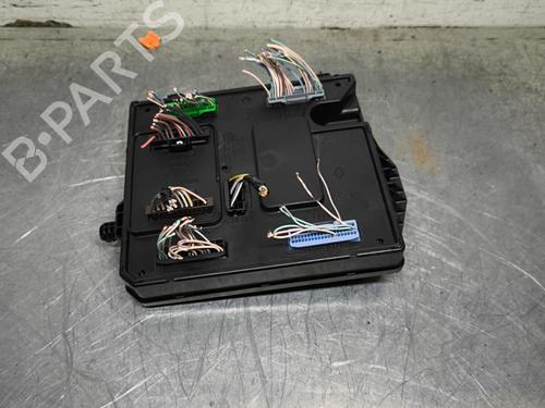 fuse-box-renault-megane-iii-hatchback-bz01_-b3_-2008-33992367 main image