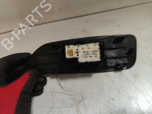 Used Right front window switch Right front window switch TOYOTA AURIS (_E15_) 1.8 Hybrid (ZWE150_, ZWE150R) (136 hp) 21703743 21703743