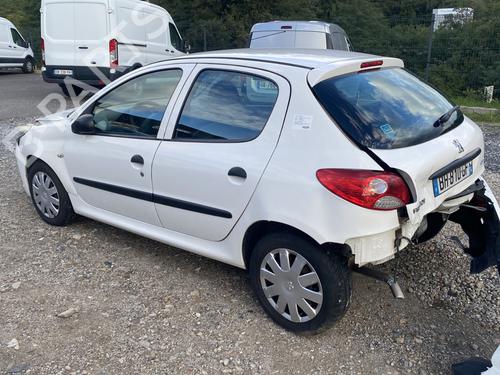 Fuse box PEUGEOT 206+ (2L_, 2M_) 1.4 HDi eco 70 | BP28165072E1 - Image 9