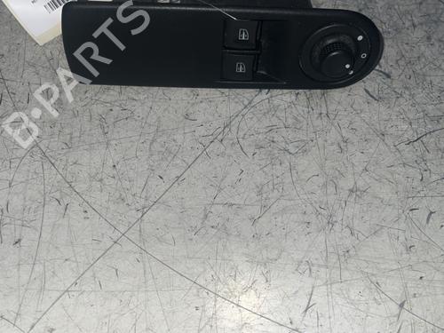 Used Left front window switch RENAULT CLIO IV (BH_) 1.5 dCi 75 (75 hp) 26028407
