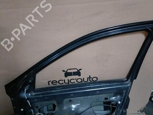 Used Right front door RENAULT LAGUNA II (BG0/1_) 1.9 dCi (125 hp) 21704235