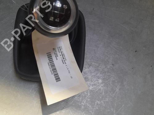 Used Gear lever AUDI A1 Sportback (8XA, 8XF) 1.0 TFSI (95 hp) 27809878