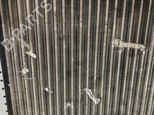 Used Water radiator Water radiator 21723949 21723949