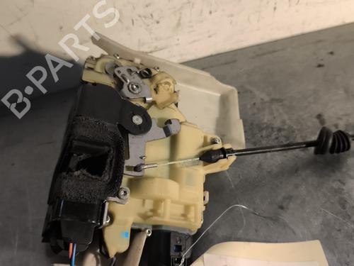 Venstre fortil lås VW POLO IV (9N_, 9A_) 1.2 (60 hp) 32994953