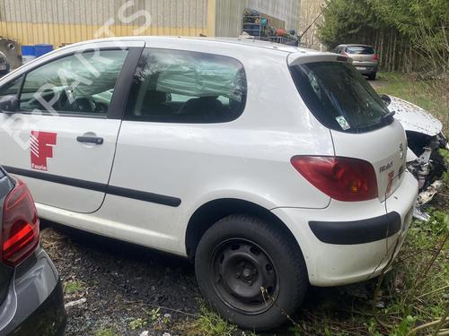 Left mirror PEUGEOT 307 (3A/C) 2.0 HDi 90 | BP21694715C26 