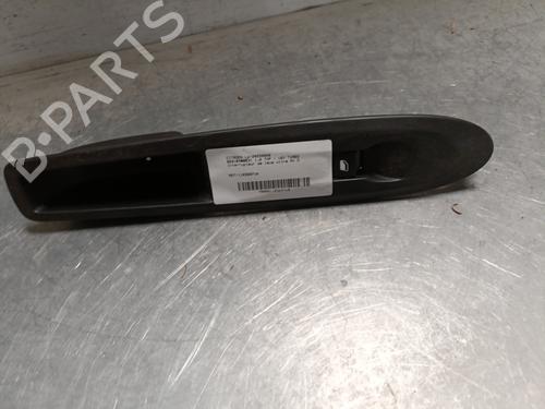 Right front window switch CITROËN DS3 (SA_) 1.6 THP 155 | BP28078728I26 - Image 2