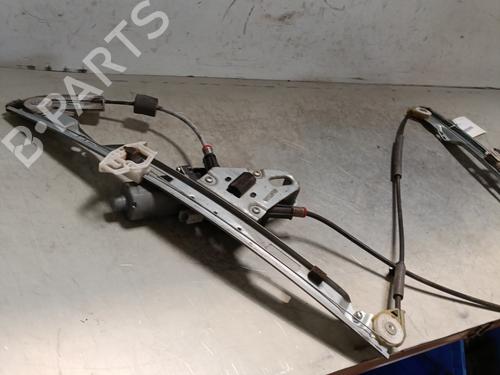 Used Front right window mechanism Front right window mechanism PEUGEOT 206+ (2L_, 2M_) 1.1 (60 hp) 27328461 27328461